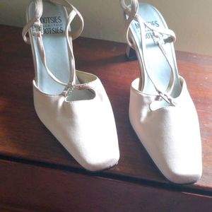 Mootsies Tootsies Kitten heel strappy rhinestone